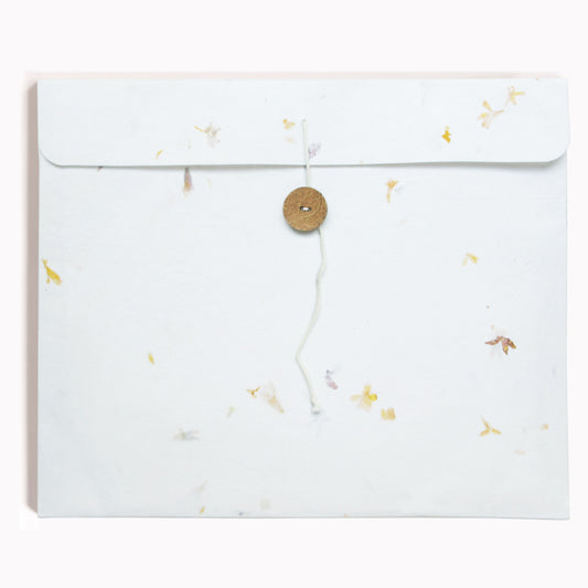16 Sheet Stationery Set in Button-tie Folder